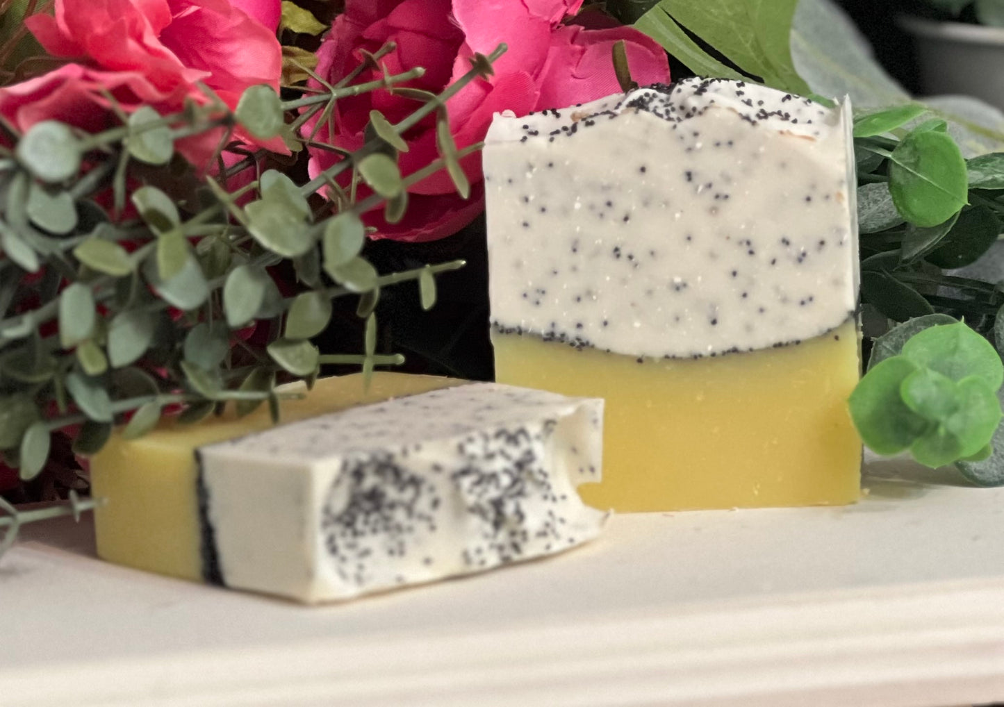 Lemon poppyseed exfoliating soap bar